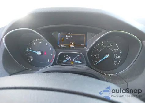 2018 Ford Focus Se z USA, uszkodzony, nr VIN 1FADP3F25JL245194